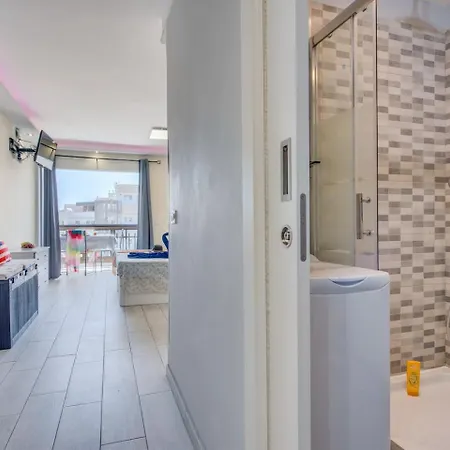 Apartament 733 Wonderful In Lasamericas! Wi-fi Free! Playa de las Americas (Tenerife)