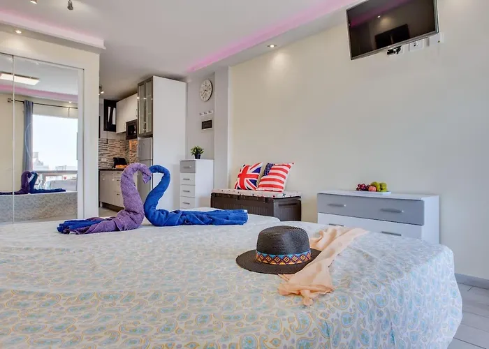 733 Wonderful In Lasamericas! Wi-fi Free! Playa de las Americas (Tenerife)