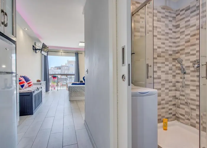 Apartment 733 Wonderful In Lasamericas! Wi-fi Free! Playa de las Americas (Tenerife)